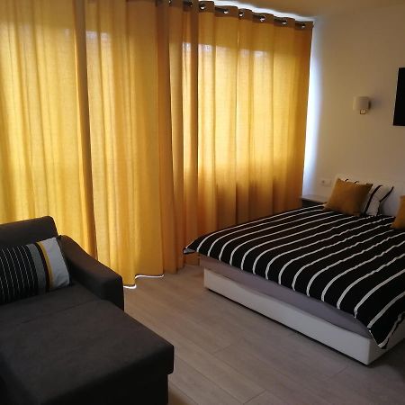 Apartment Oasis Banovo Brdo-Ada Ciganlija 베오그라드 외부 사진